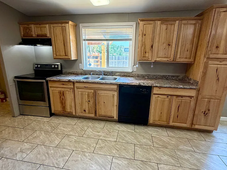 1279 Rita Mae Ave — Photo 8