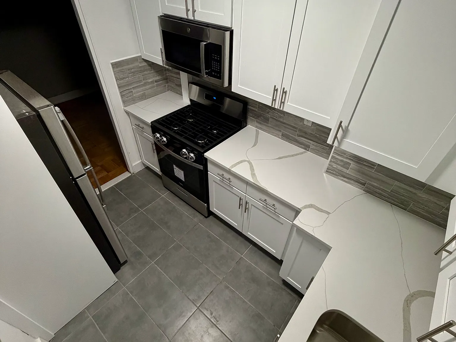 186th Ln, Fresh Meadows — Photo 2
