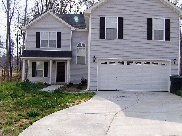 1st image of 4 Rehobeth Oaks Ct