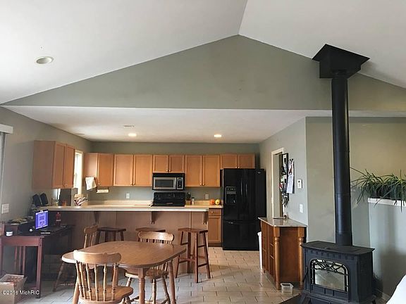 4th image of 10470 Sunset Ln