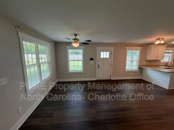 1204 W Airline Ave, Gastonia, NC 28052