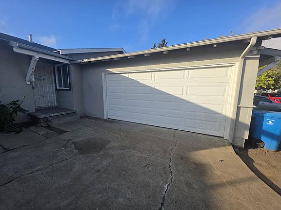2nd image of 845 Stella St