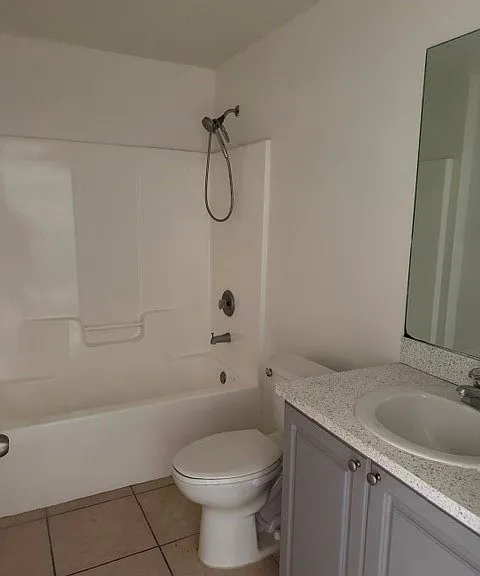 627 Meadow Rd — Photo 4