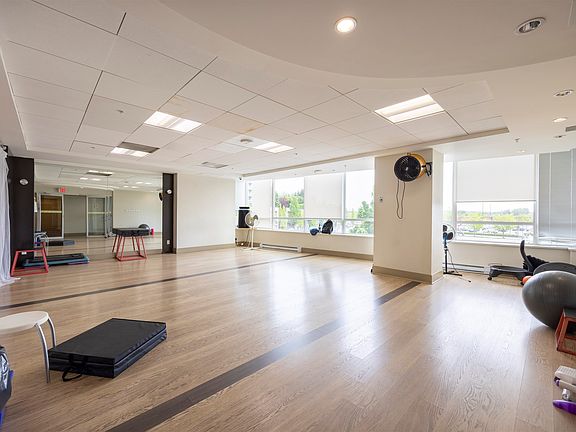 4th image of 2975 Atlantic Ave #701