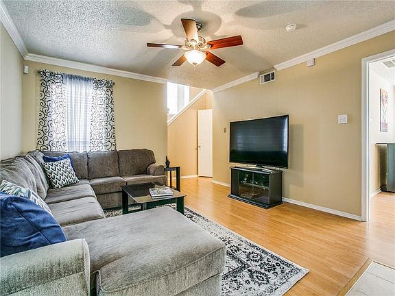 5th image of 781 Eiffel Dr