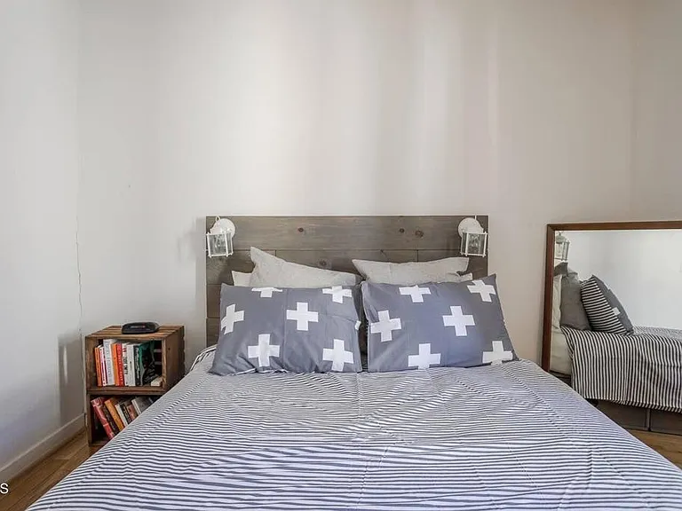 2033 Echo Park Ave #2033 — Photo 2