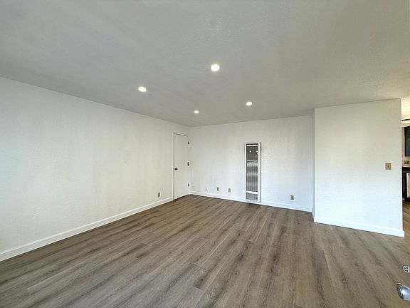 2nd image of 283-287 Warren Ave
