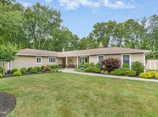 5 Lincoln Rd, Randolph, NJ 07869