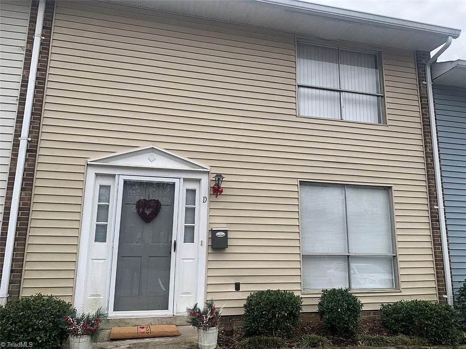 1st image of 207 D E Montcastle Dr