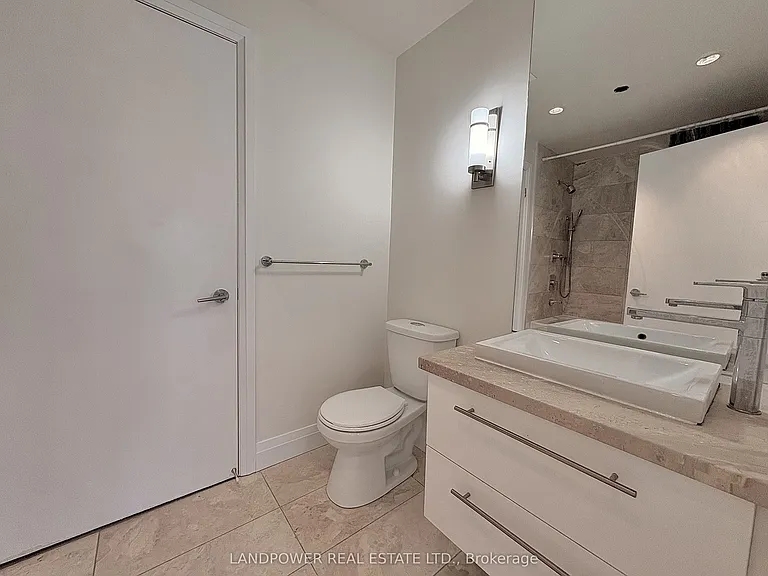 399 Spring Garden Ave #212 — Photo 11
