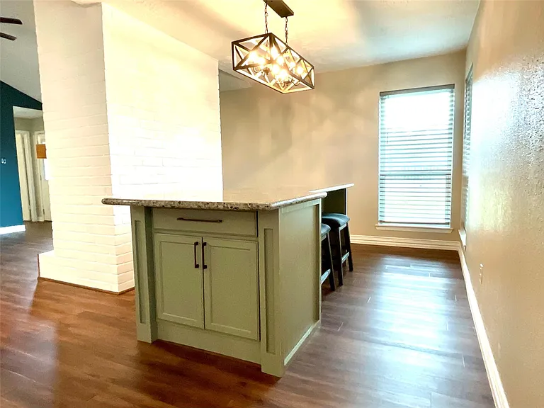 518 Barrow Downs Way — Photo 9