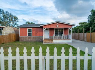 1131 S 8th St, Aransas Pass, TX 78336