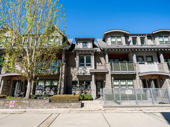 1768 55a St #303, Delta, BC V4M 3N2