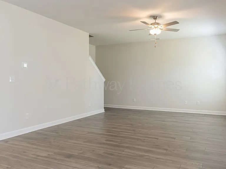 2327 Alberto Dr — Photo 10