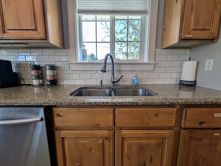 S 100 W — Photo 34