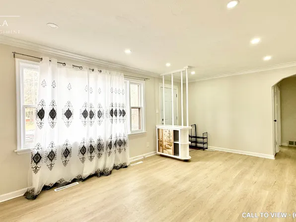 132 Manse Rd #1, Toronto, ON M1E 3V1