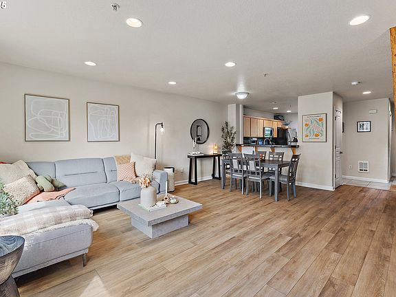 5th image of 17040 SW Whitley Way APT 201