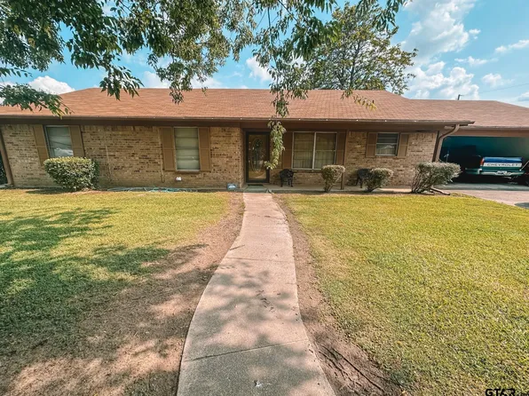 1209 W 8th St, Mount Pleasant, TX 75455