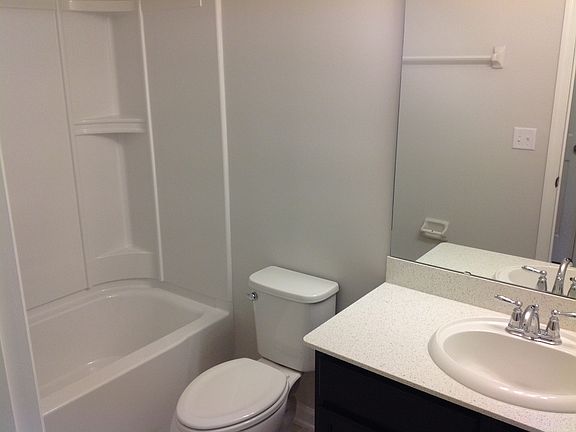 4th image of 498 Richmond Dr