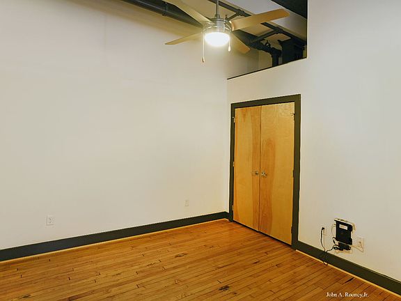 5th image of 132 N Sycamore St APT 302
