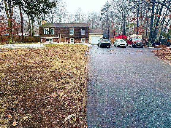 2nd image of 889 Pinehurst Road