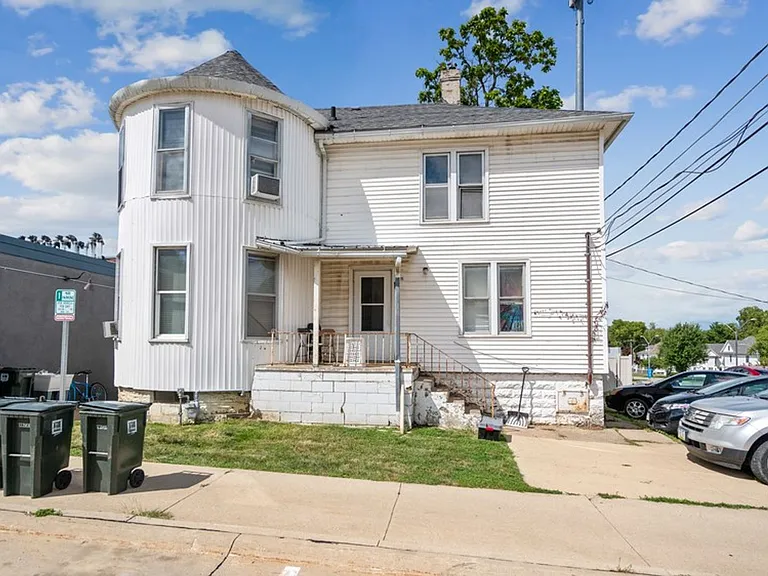 815 W 23rd - Cedar Falls — Photo 4