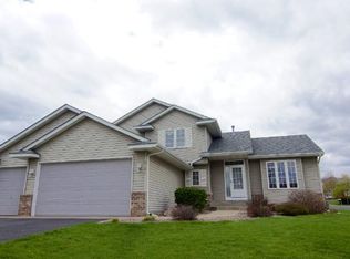7403 Taylor Dr, Savage, MN 55378