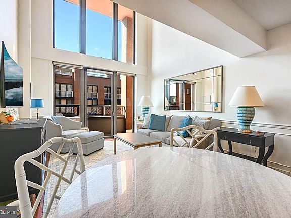 5th image of 616 E St NW #1150