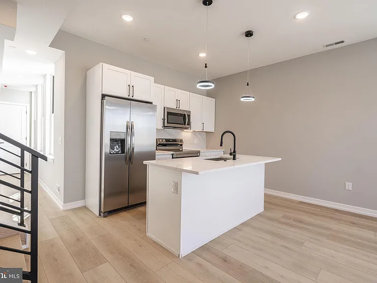 713 S Mildred St #4B — Photo 5