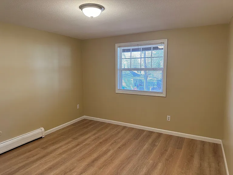 Notre Dame Apartments — Photo 22