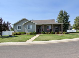 612 Kingfisher Ave, Sheridan, WY 82801