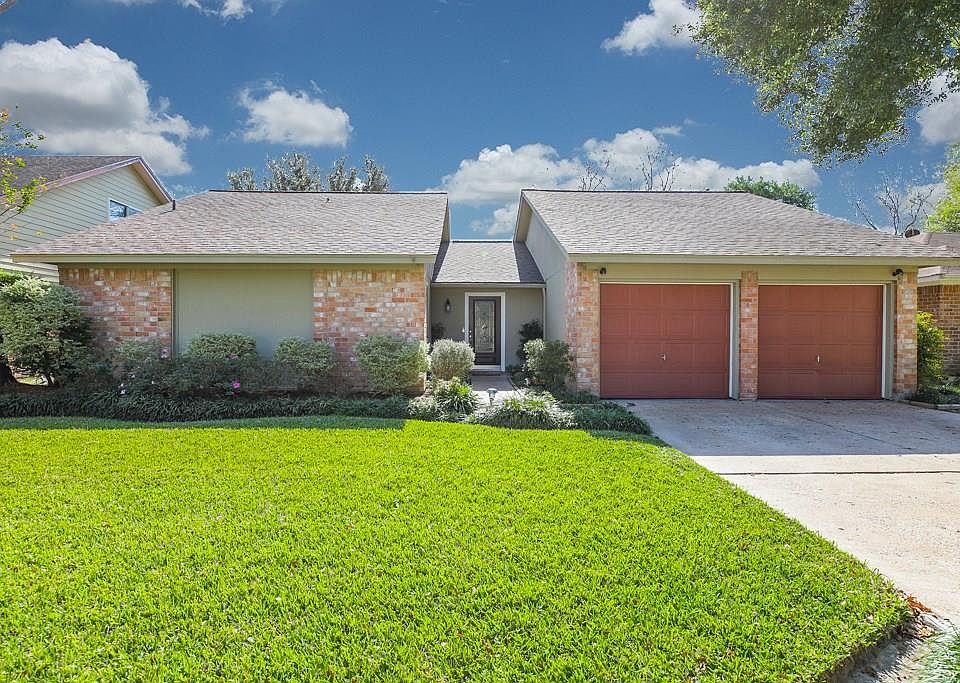1st image of 6207 Whitter Forest Dr