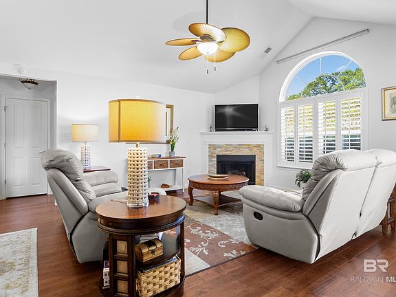 4th image of 803 Wyld Palms Dr #803