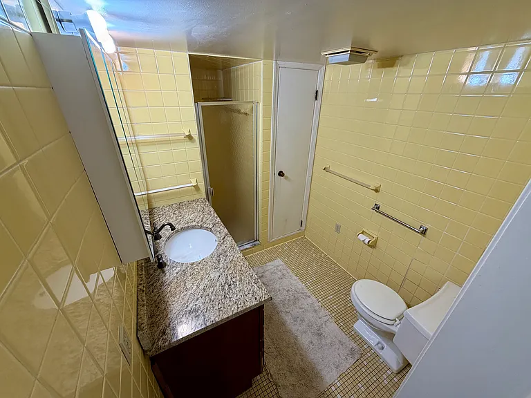 915 Perry Hwy — Photo 42