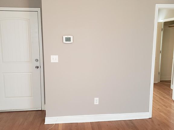 5th image of 29 Lindsley Pl