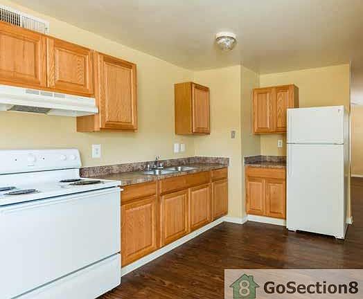 5th image of 4141 Barberry Dr