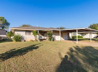 905 N Norman Ave, Moore, OK 73160