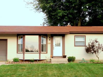 250 Donna Dr SE, Lowell, MI, 49331