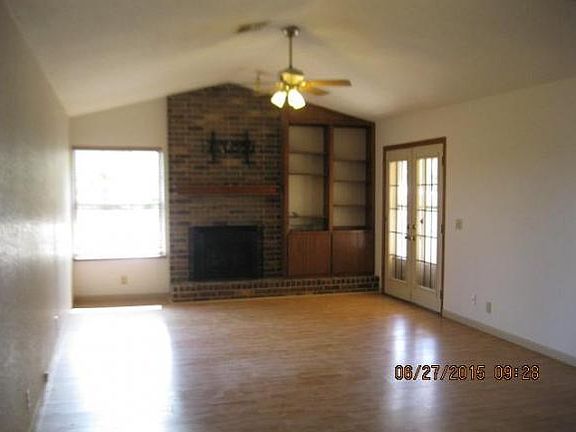 2nd image of 116 Parkwoods Ct