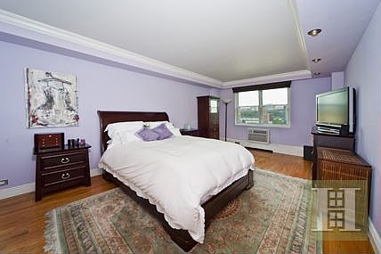 4th image of 1175 York Ave APT 18F