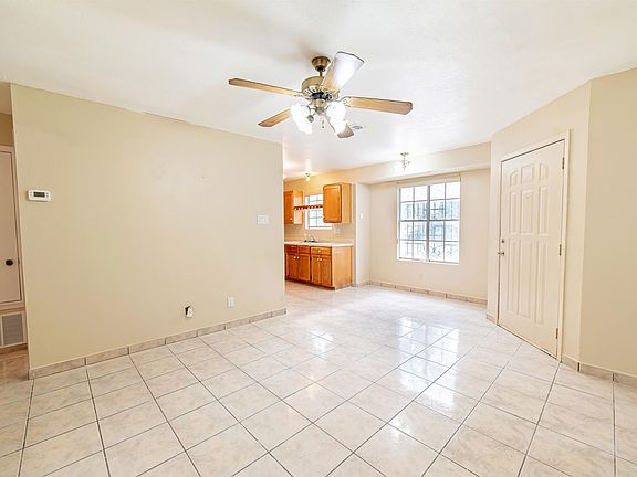 5th image of 304 Rancho Viejo Dr