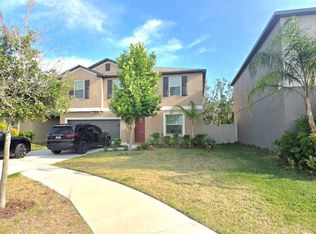 1561 Flower Dust Dr, Ruskin, FL 33570