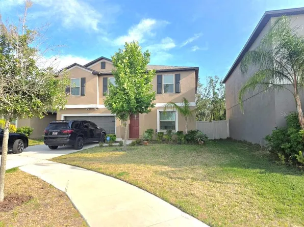 1561 Flower Dust Dr, Ruskin, FL 33570