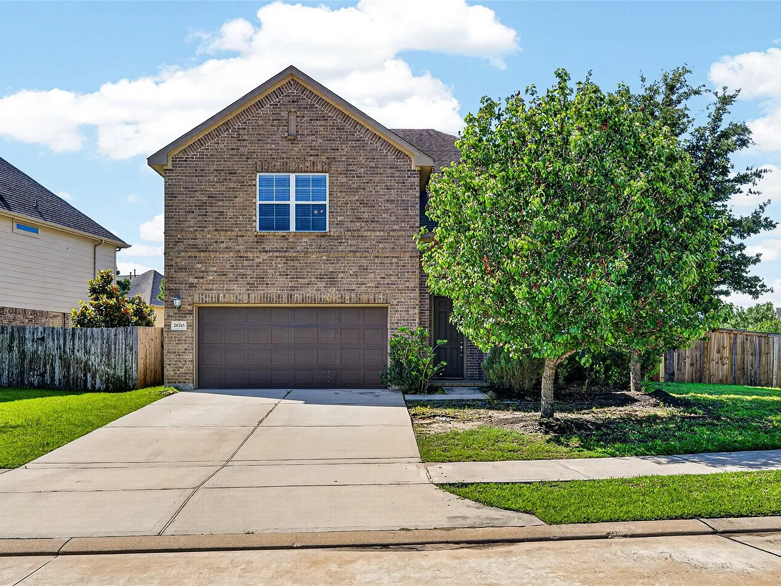 4 bed, 2.5 bath, 3221 sqft, $3,000 — Photo 1