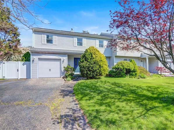 38 Beech Street, Central Islip, NY 11722