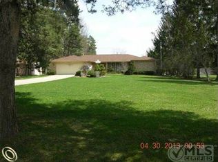 9067 Liscom Rd, Goodrich, MI 48438