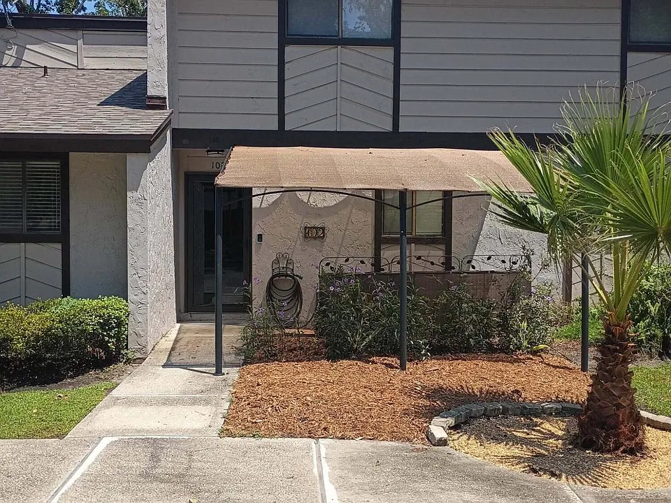 1188 Gano Ave #102