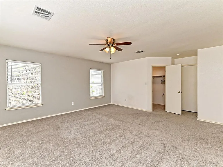1020 Skylark Hill Ln — Photo 23
