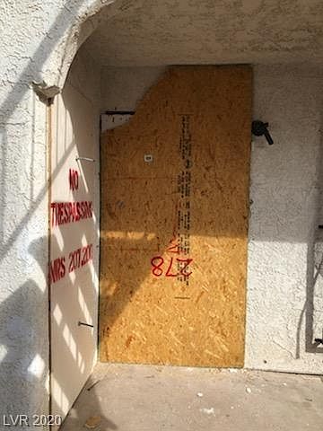 1st image of 4300 N Lamont St APT 202