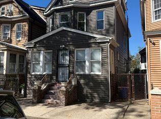 13915 88th Rd, Jamaica, NY 11435